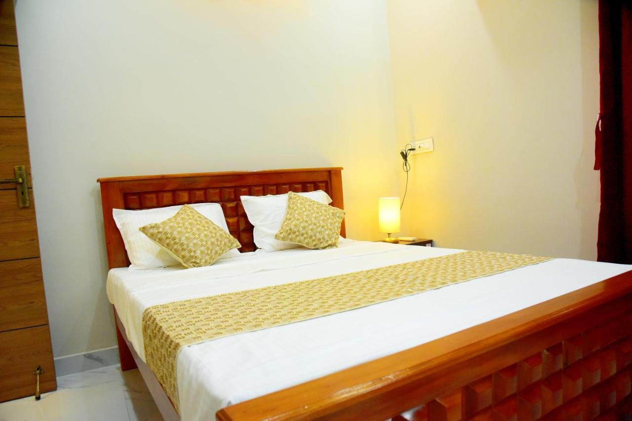 Sri Apartment 2Bhk For Familys Couples Parking A2 Pondicherry Exterior foto