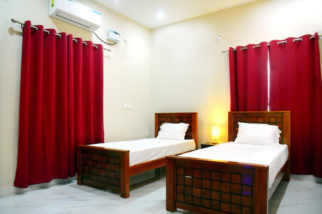 Sri Apartment 2Bhk For Familys Couples Parking A2 Pondicherry Exterior foto
