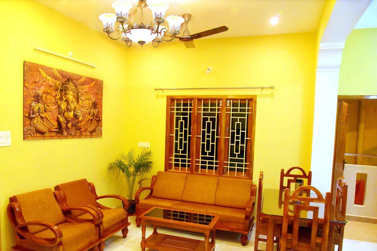 Sri Apartment 2Bhk For Familys Couples Parking A2 Pondicherry Exterior foto
